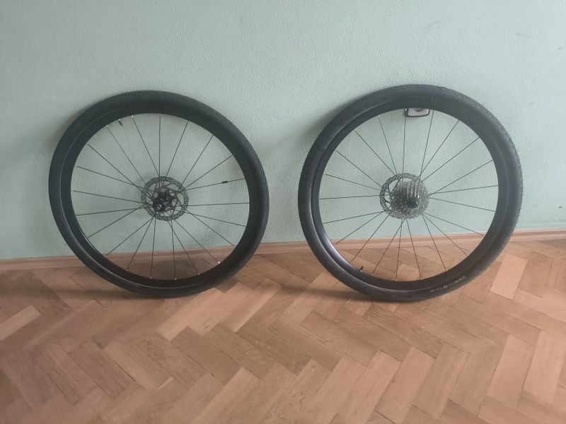 Prodám zapletená kola