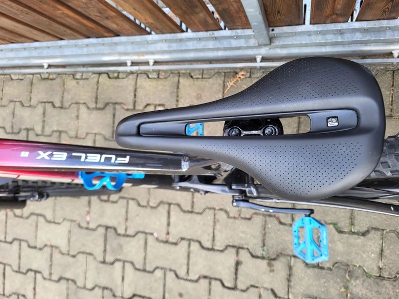 Kolo Trek Fuel EX 8 Gen 5 XL (upgrade brzd na Shimano XT)