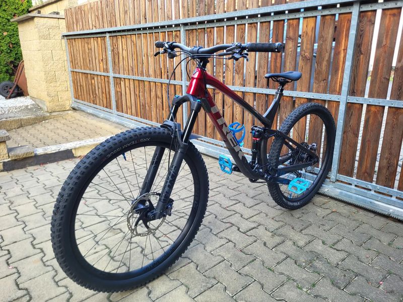 Kolo Trek Fuel EX 8 Gen 5 XL (upgrade brzd na Shimano XT)