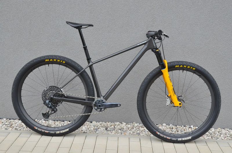 Prodám nový TOP hardtail BIKE AHEAD COMPOSITES, OHLINS, ROVAL, S-Works