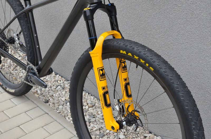Prodám nový TOP hardtail BIKE AHEAD COMPOSITES, OHLINS, ROVAL, S-Works