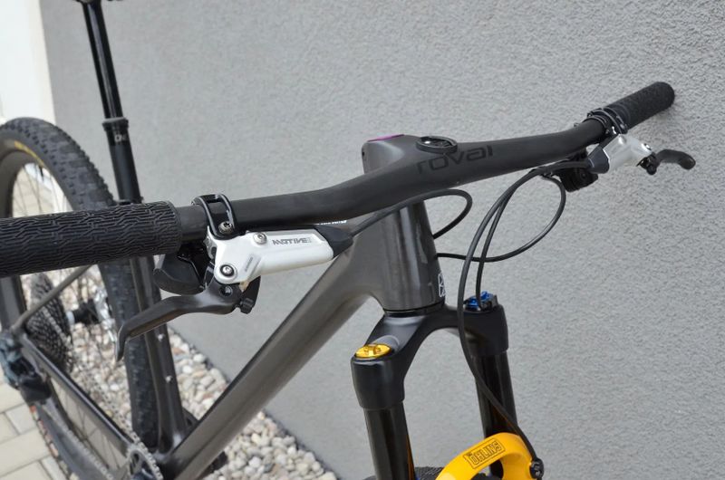 Prodám nový TOP hardtail BIKE AHEAD COMPOSITES, OHLINS, ROVAL, S-Works