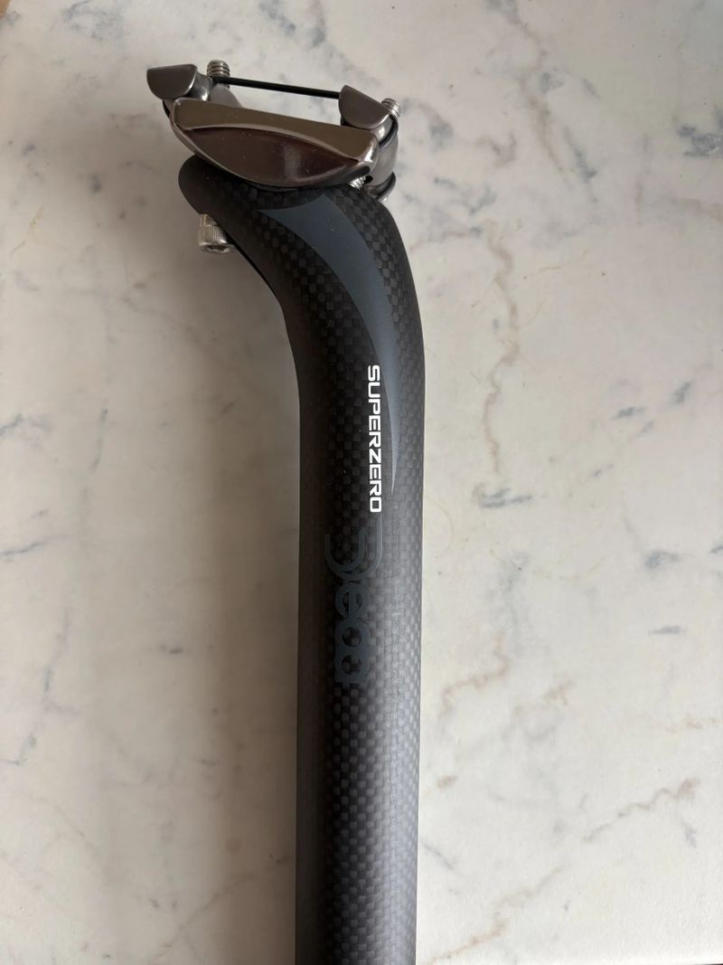sedlovka Deda Elementi Superzero Carbon 31,6mm