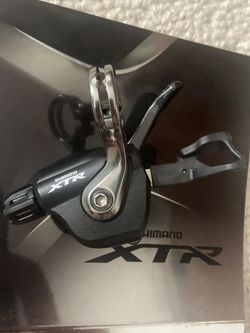 LEVÁ ŘADÍCÍ PÁČKA SHIMANO XTR SL-M9000 S OBJÍMKOU