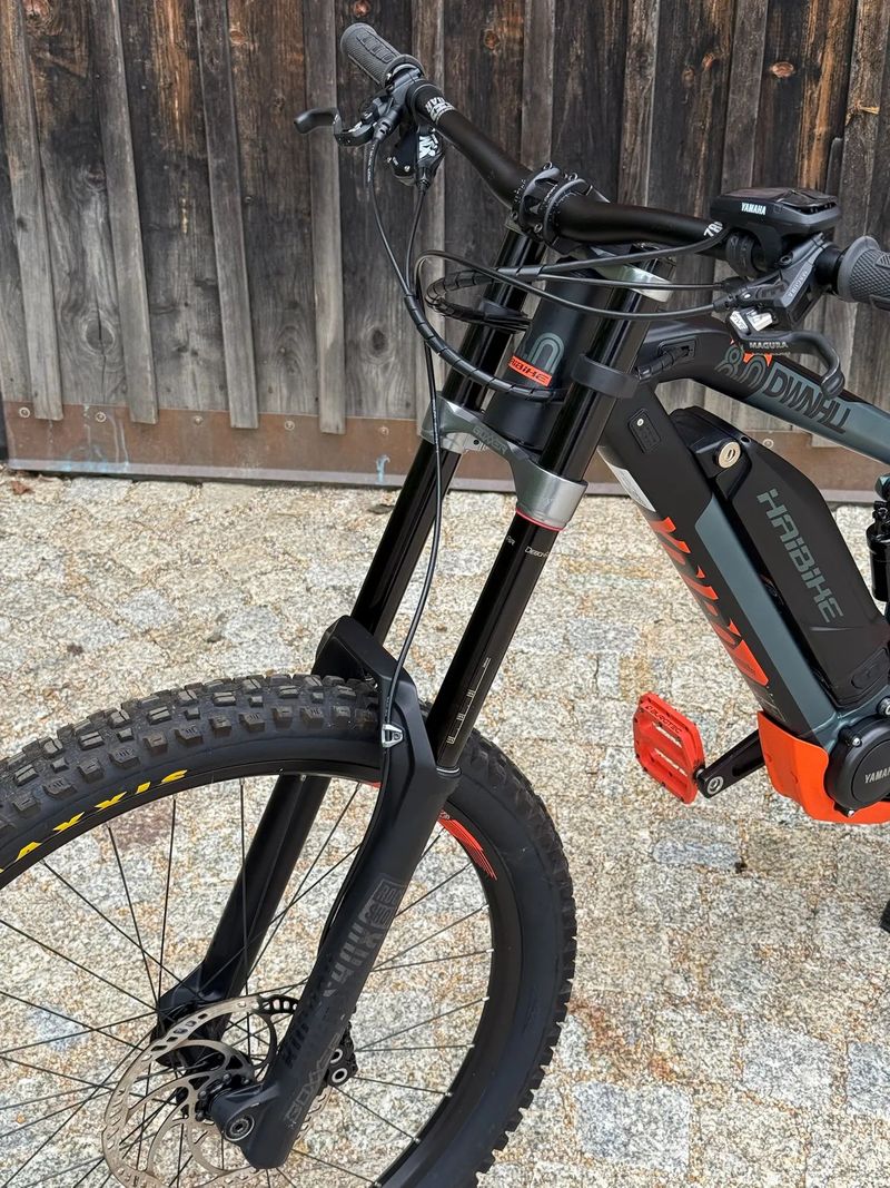 Haibike XDURO DWNHLL 8.0 - sjezdové elektrokolo