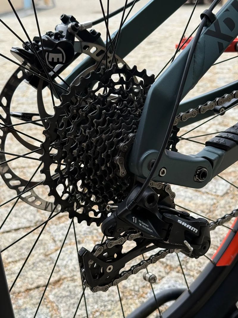 Haibike XDURO DWNHLL 8.0 - sjezdové elektrokolo
