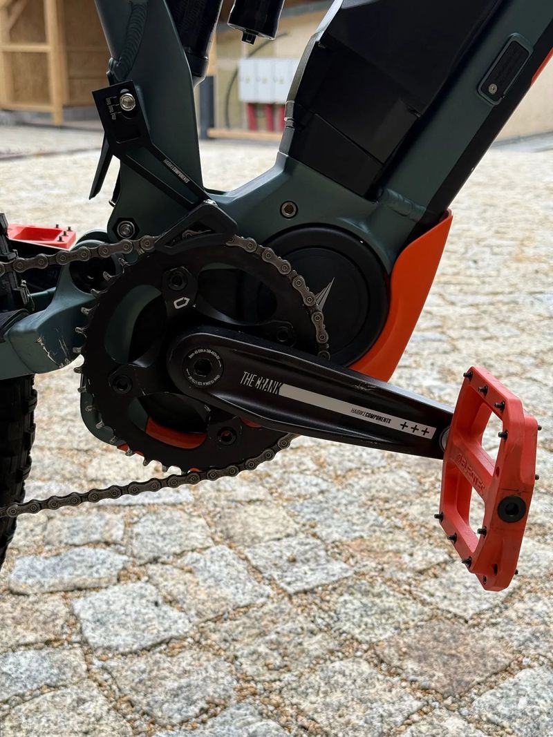 Haibike XDURO DWNHLL 8.0 - sjezdové elektrokolo