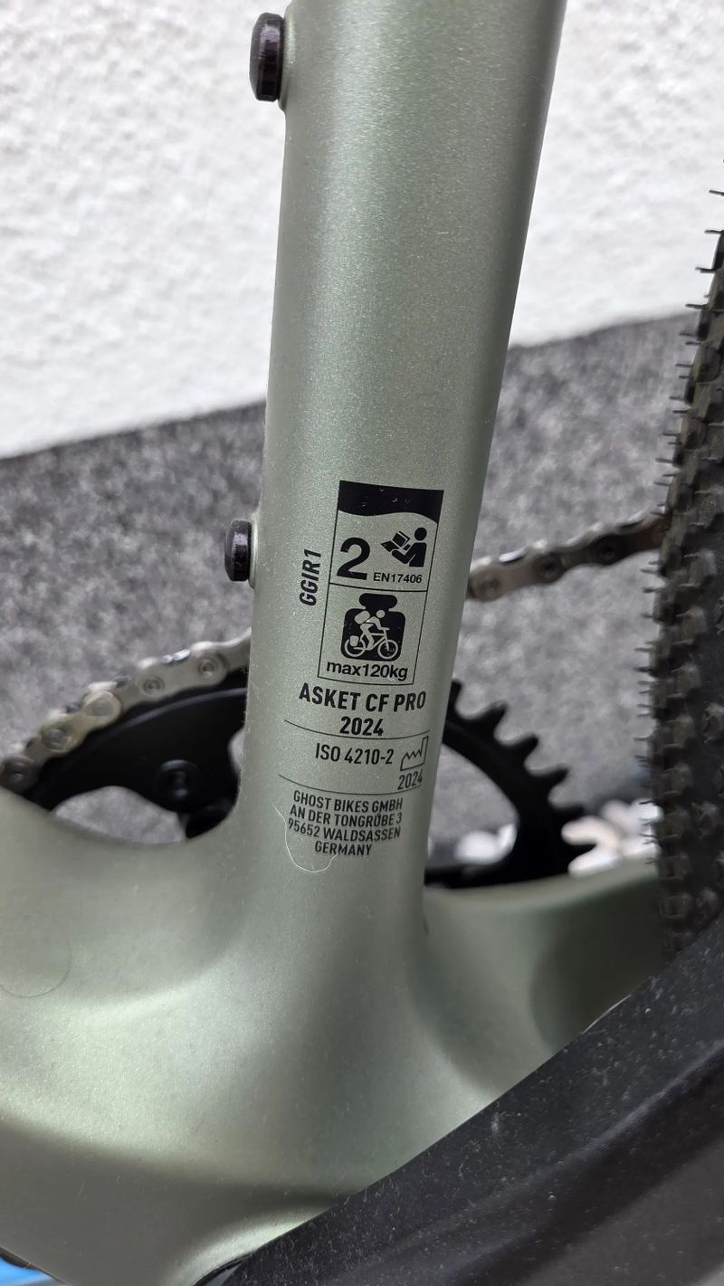 GHOST Asket CF Pro - M