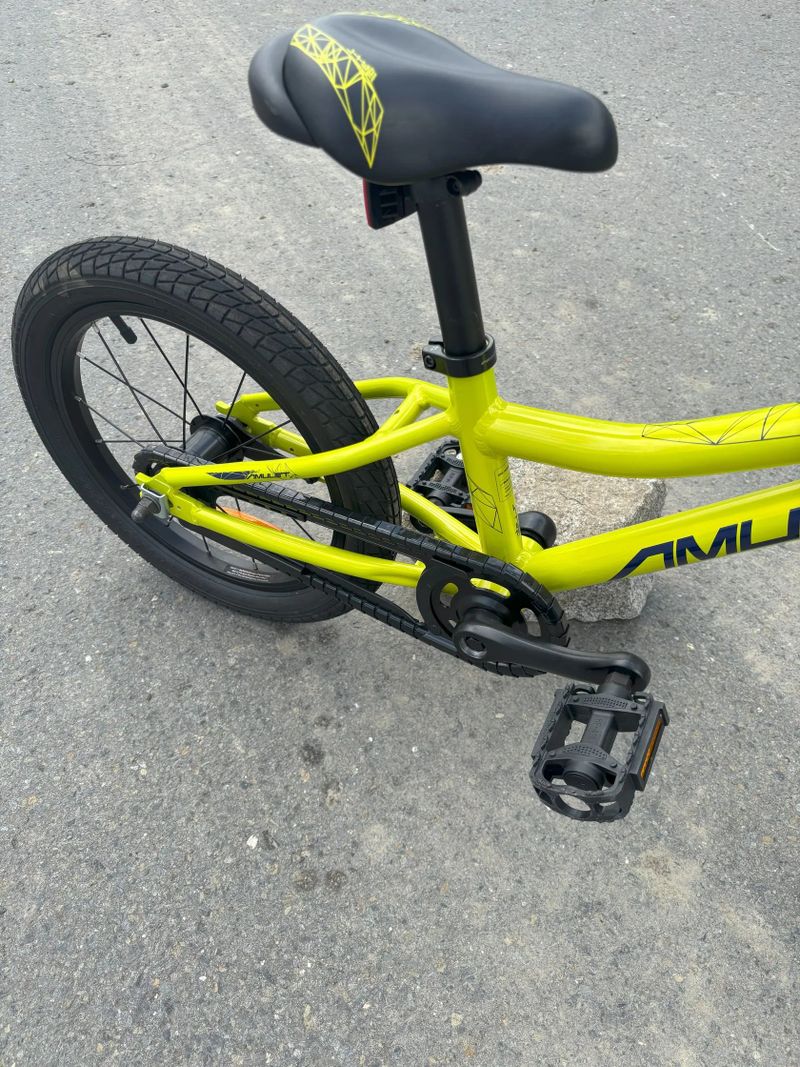 Amulet Lite 16"