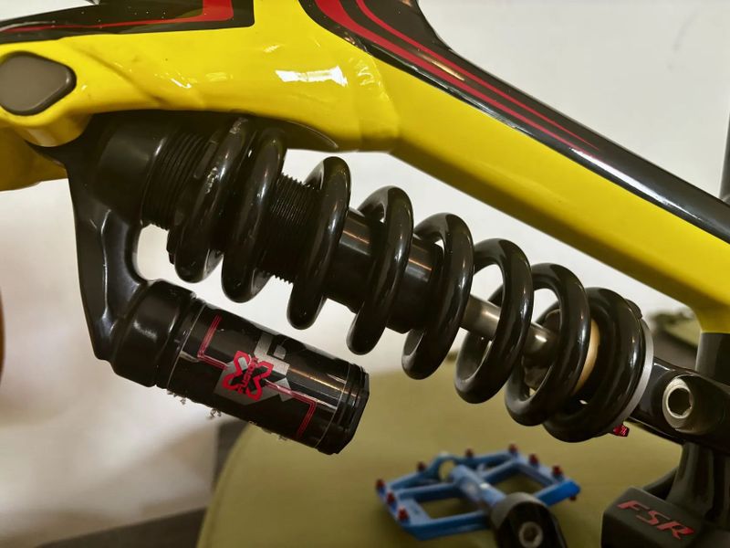 Specialized enduro 2012