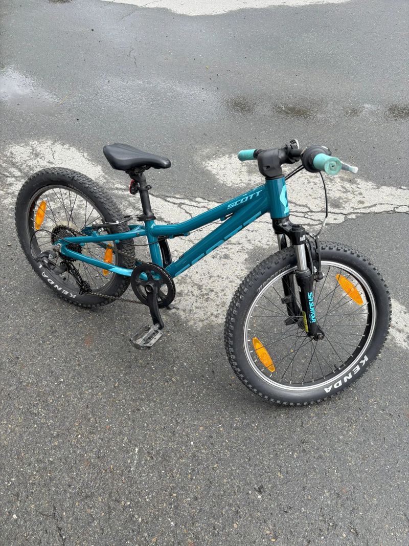 Scott Contessa 20" 