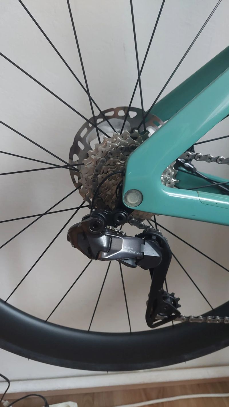 Canyon Aeroad CF SLX, el. řazení Ultegra 12s, vel. M