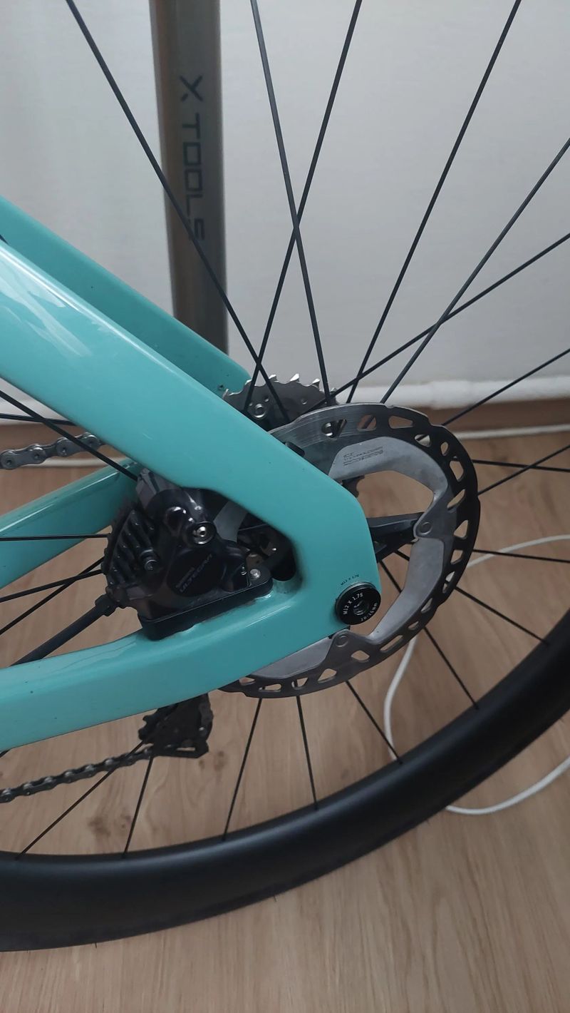 Canyon Aeroad CF SLX, el. řazení Ultegra 12s, vel. M