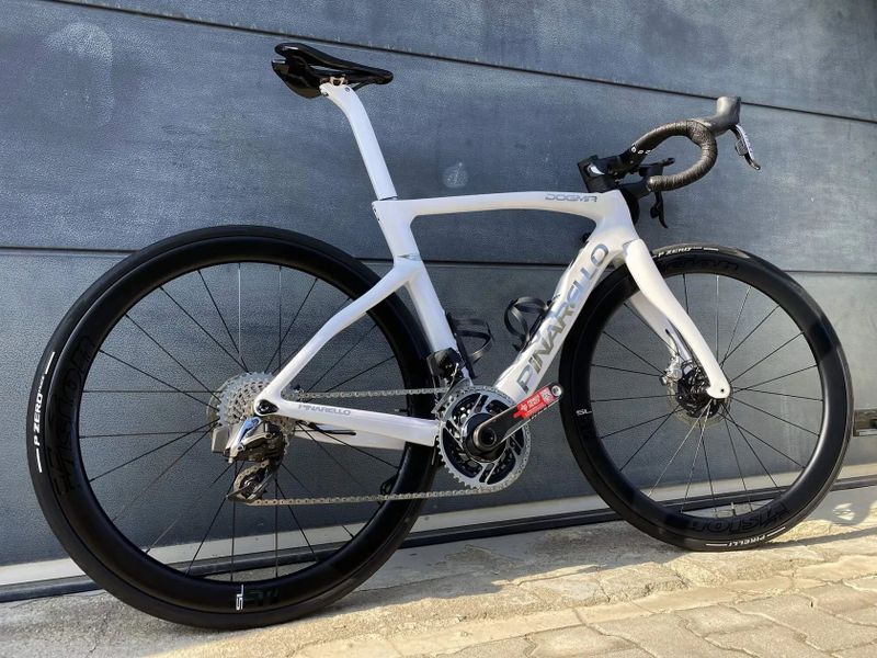 Pinarello Dogma F Disc/Rim + Super Record WRL + Bora Ultra 45 (NOVÉ, vel. 550)
