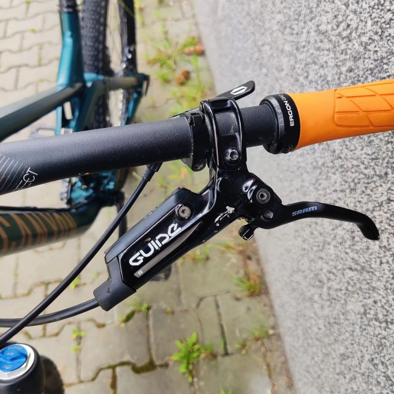 Canyon Spectral 5 ZAMLUVENO