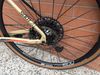 Kellys Soot 70 (M) – SRAM AXS, DT Swiss, karbon doplňky – TOP stav