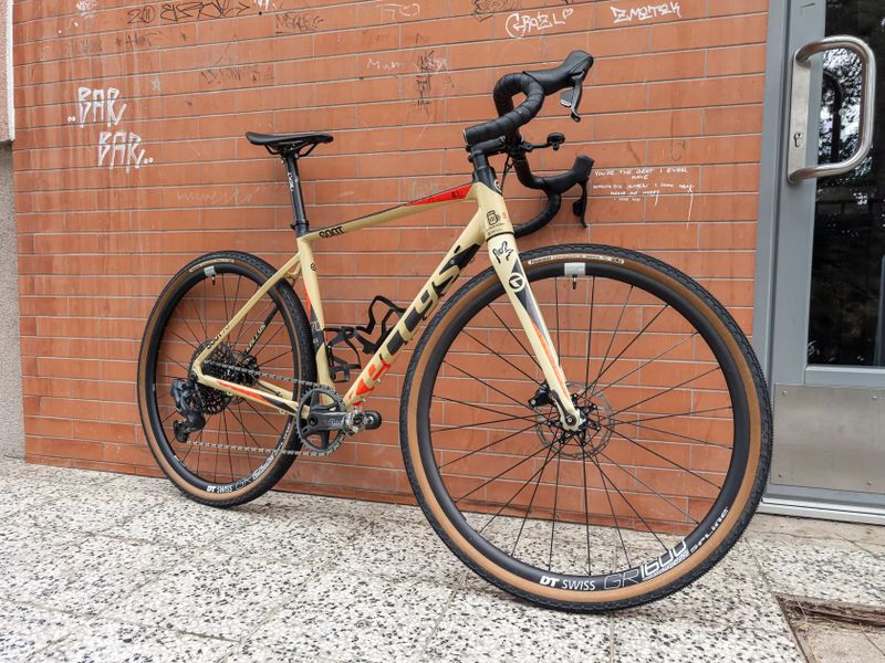 Kellys Soot 70 (M) – SRAM AXS, DT Swiss, karbon doplňky – TOP stav