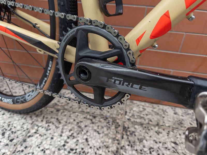 Kellys Soot 70 (M) – SRAM AXS, DT Swiss, karbon doplňky – TOP stav