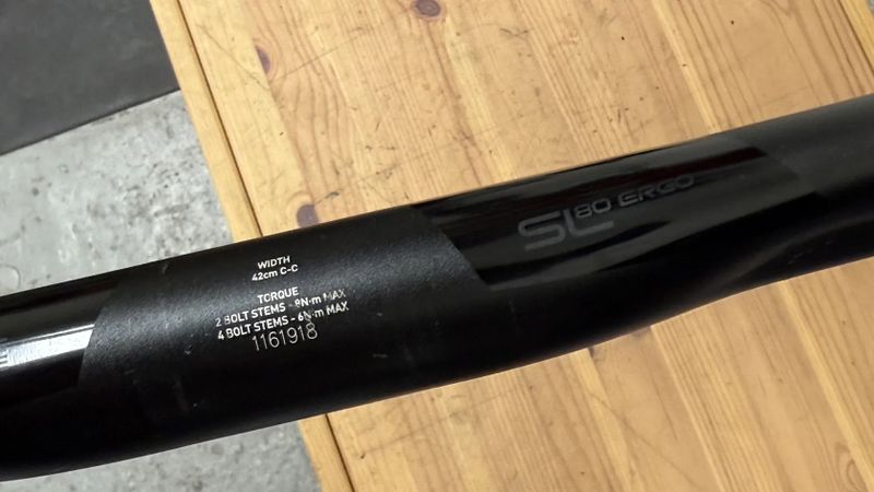 Různé komponenty Sram / Zipp / Lapierre / Fizik