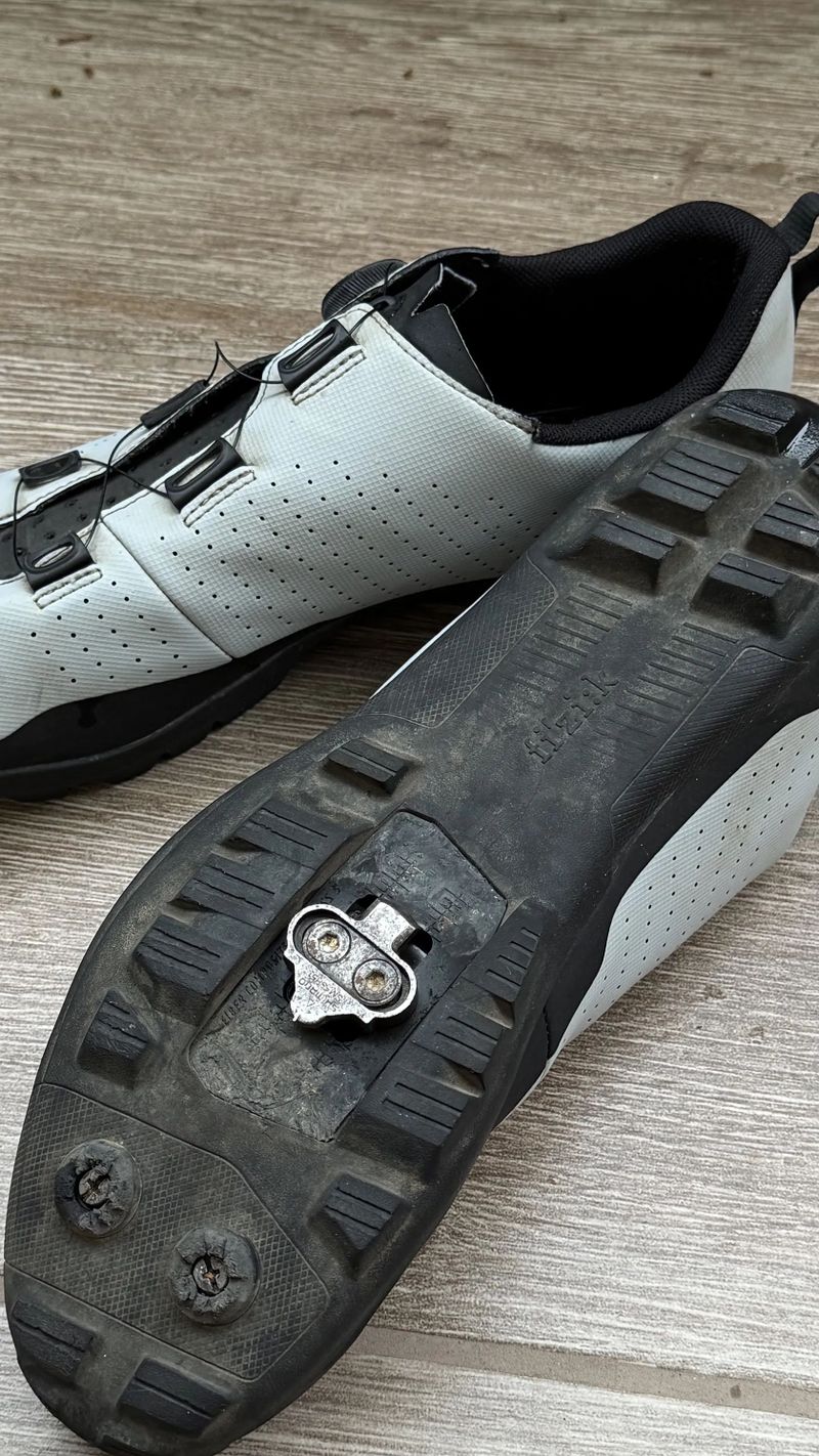 Různé komponenty Sram / Zipp / Lapierre / Fizik