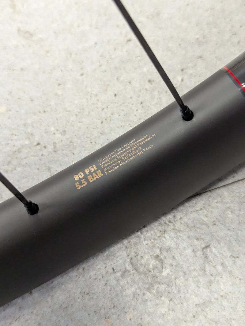 Zapletená kola Reserve GR 40/44, DT 370 ratchet na gravel