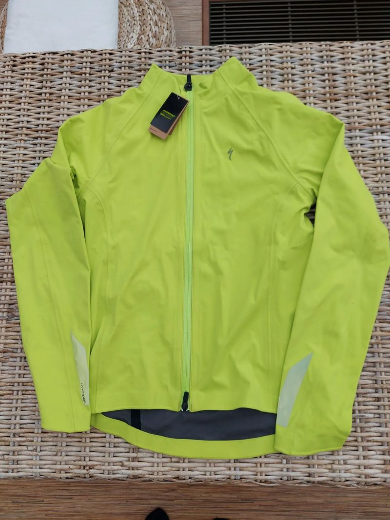 Cyklistické oblečení Specialized , Gore a Adidas