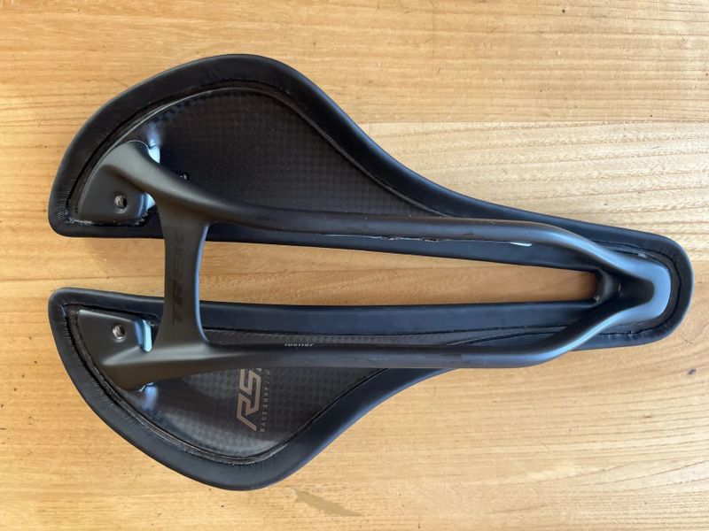 Sedlo Trek Aeolus RSL carbon 145 mm NOVÉ 
