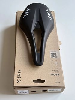 Sedlo - Fizik Vento Argo R5 140 mm.