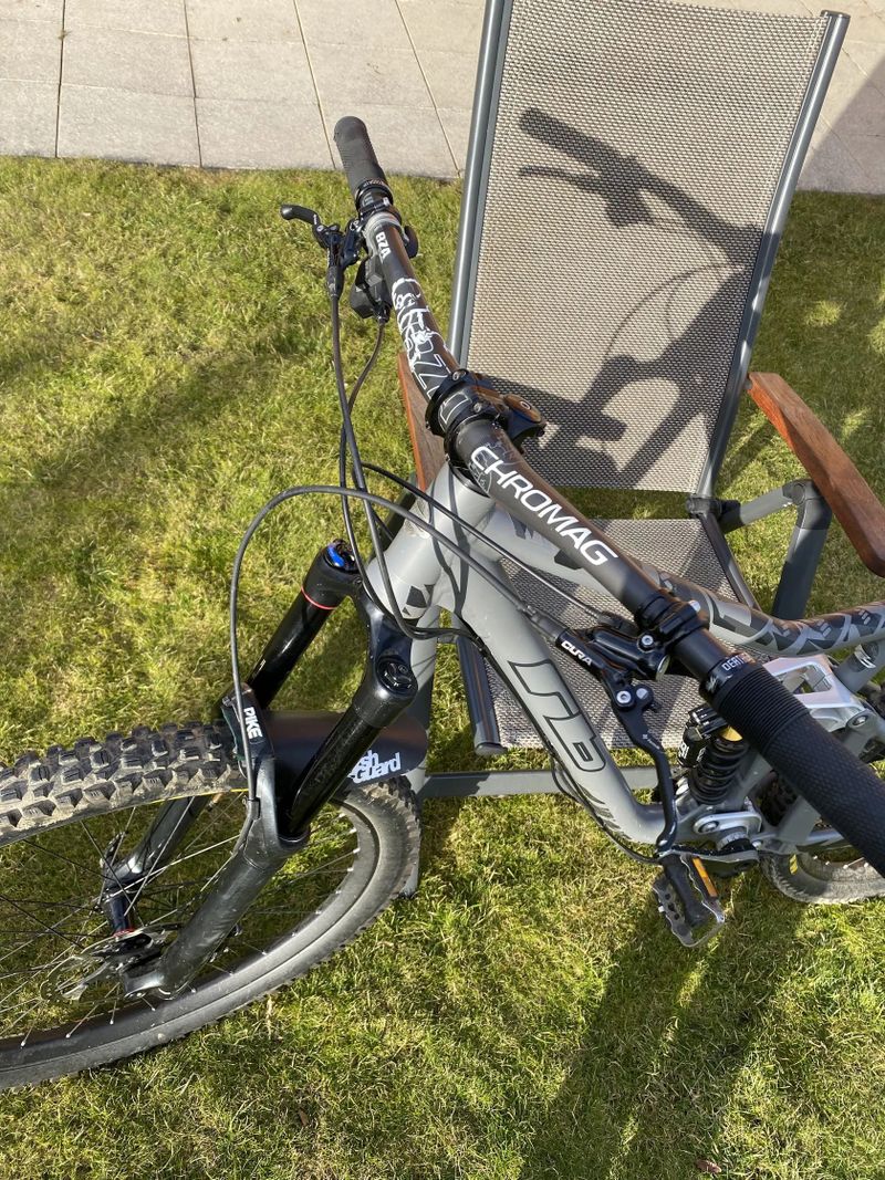 prodám kolo postavené na Rámu RB Bandit 675