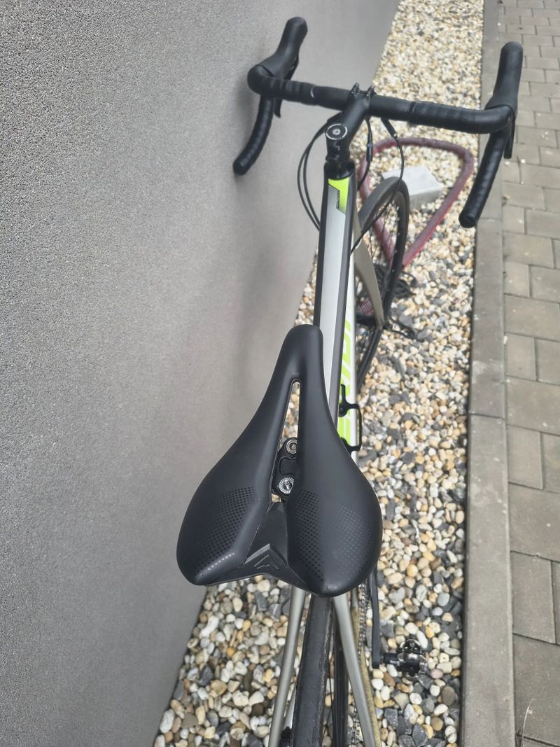 Silniční kolo Merida Scultura 5000 Ultegra Disc vel. M/L(54cm)