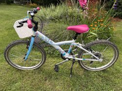 Btwin Mistigirl 3 — 20″, holčičí kolo