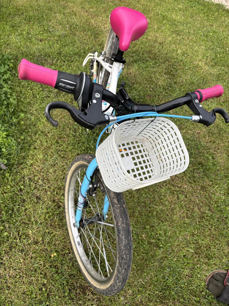 Btwin Mistigirl 3 — 20″, holčičí kolo