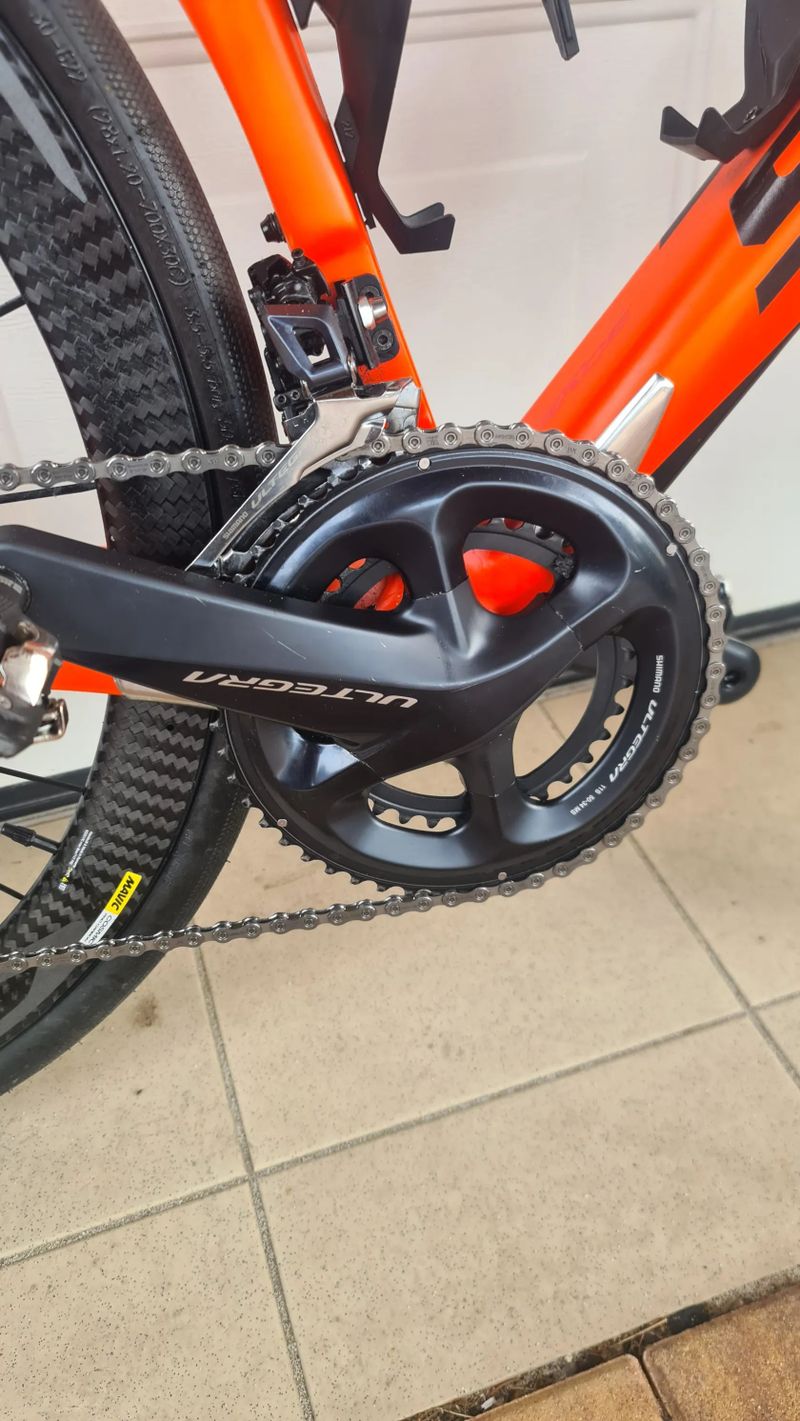 Superior X-Road Team Issue, komplet Ultegra, karbon. ráfky, bez investic