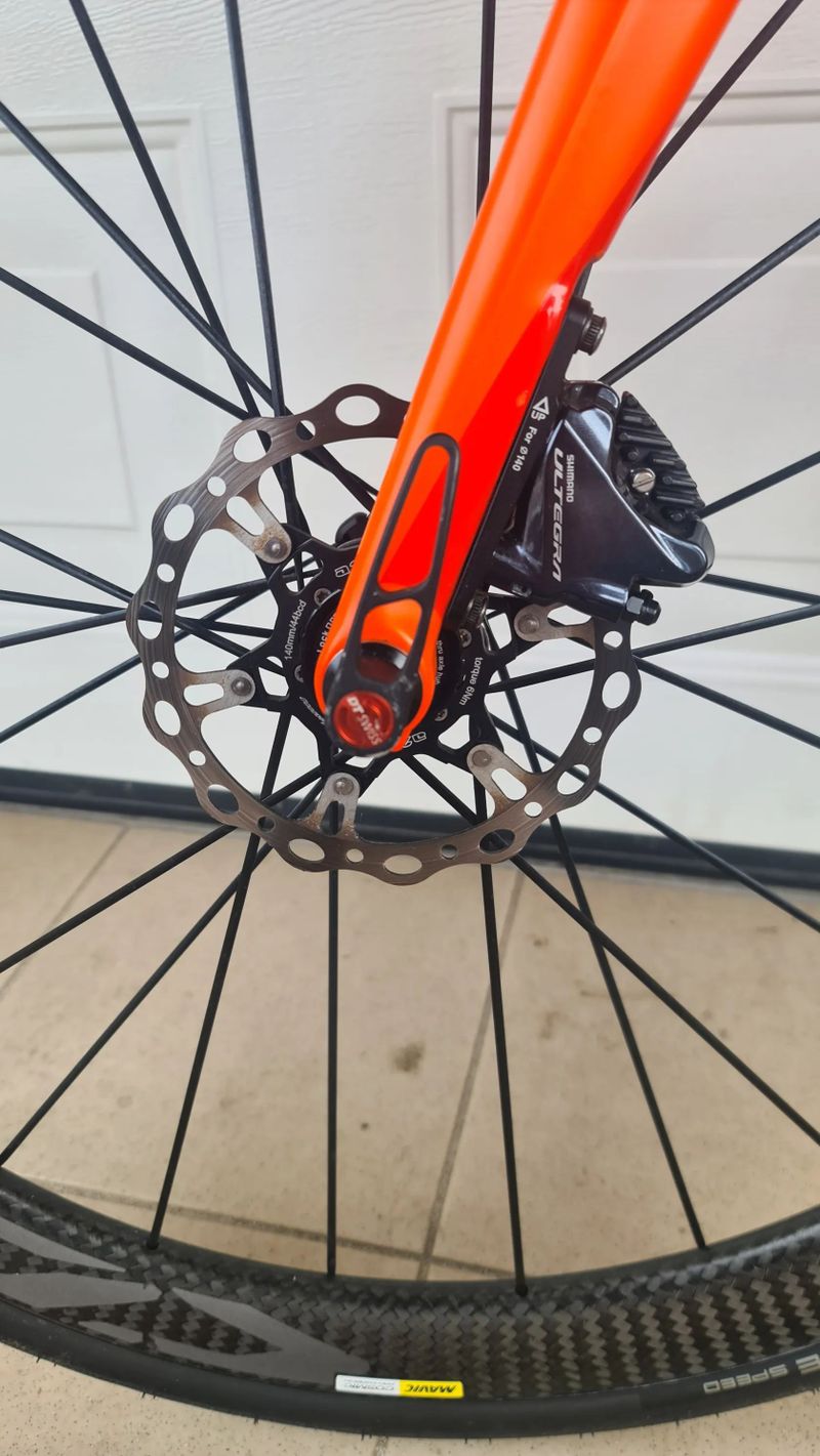 Superior X-Road Team Issue, komplet Ultegra, karbon. ráfky, bez investic