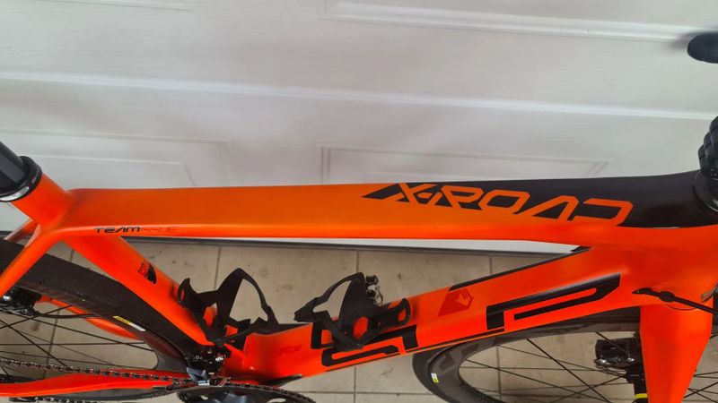 Superior X-Road Team Issue, komplet Ultegra, karbon. ráfky, bez investic