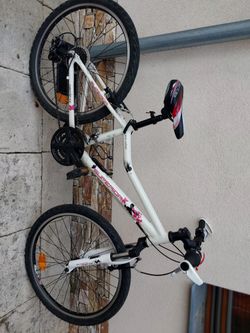 Dívčí kolo Superior junior authentic