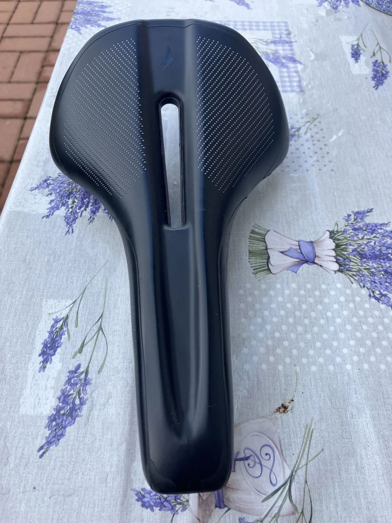 Sedlo Specialized Phenom