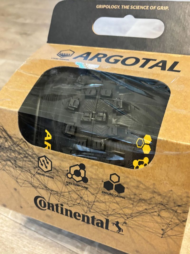 Continental Argotal Enduro Soft 29x2,40" TLR E-25 MTB plášť kevlar černá