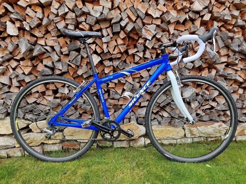 gravel kolo SILENCE