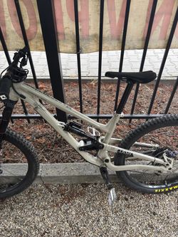 RAM COMMENCAL CLASH CHALK 2023