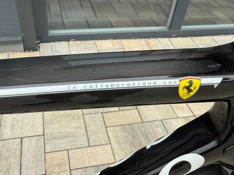 Colnago V1R FERRARI 530mm Campa Record ZCELA NOVÁ STAVBA