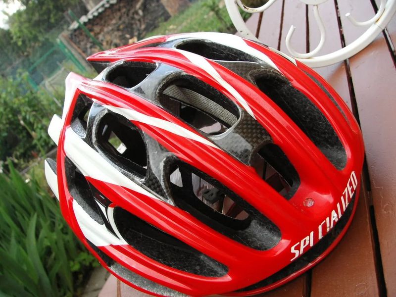 PŘILBA SPECIALIZED