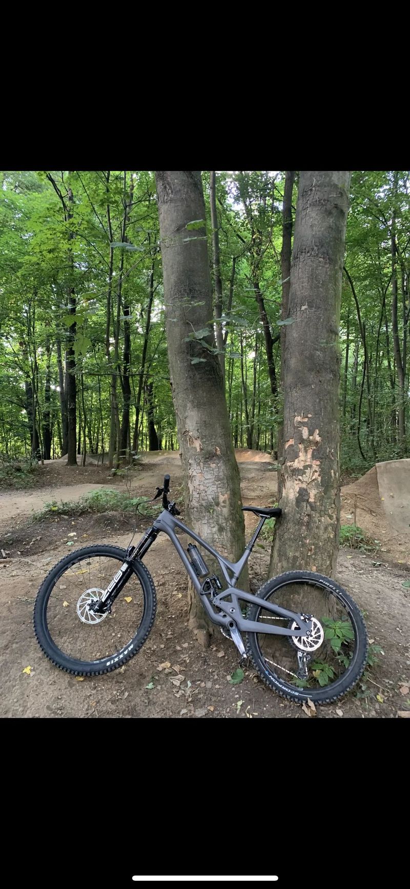 Na prodej: Evil Insurgent – špičkový enduro stroj připravený na cokoliv!