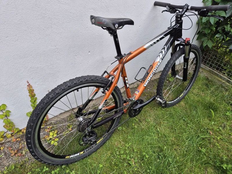 Horské kolo Mongoose, vel, M/18"
