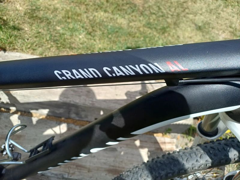 Canyon grand canyon kola 29, pěkný stav lehké a rychlé kolo
