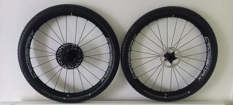 Mavic CROSSMAX XL BOOST KOMPLET