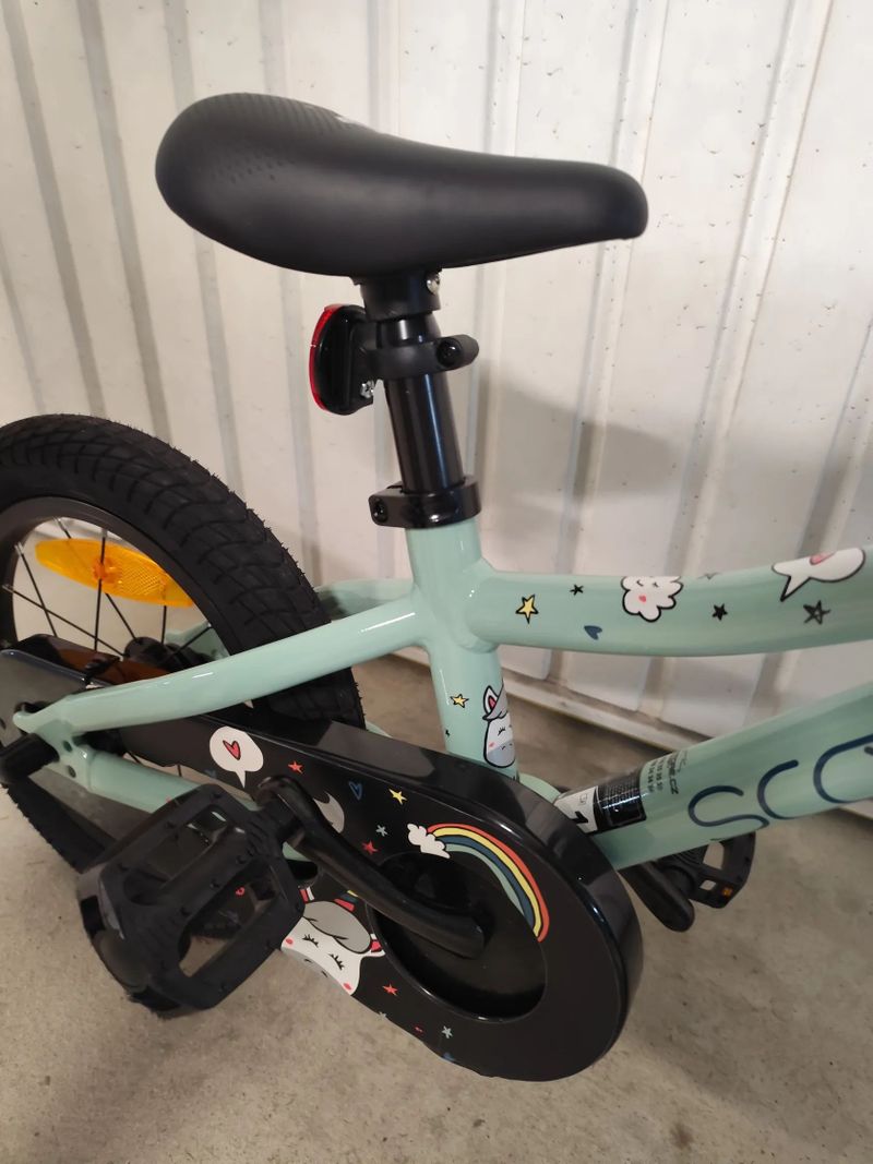 Nová Scott Contessa 14