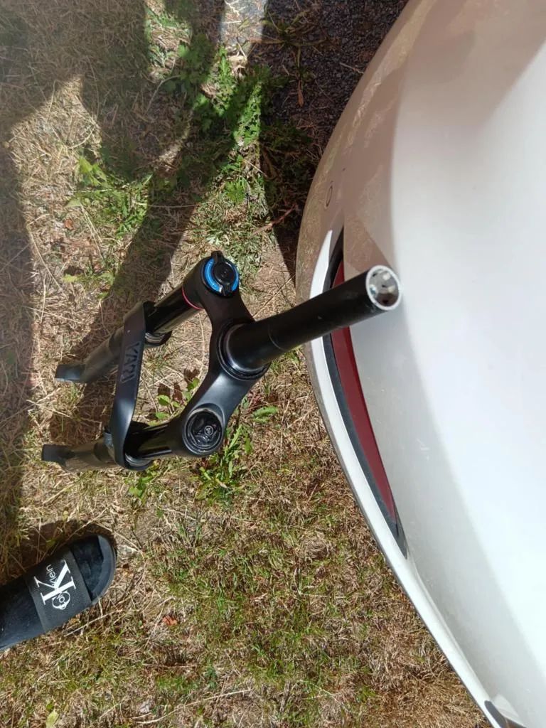 Vyměním Rock shox yari 130
