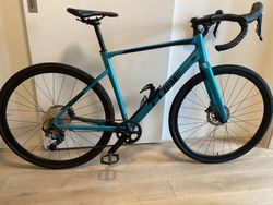 Cube nuroad ex ( grx -Vel.M)