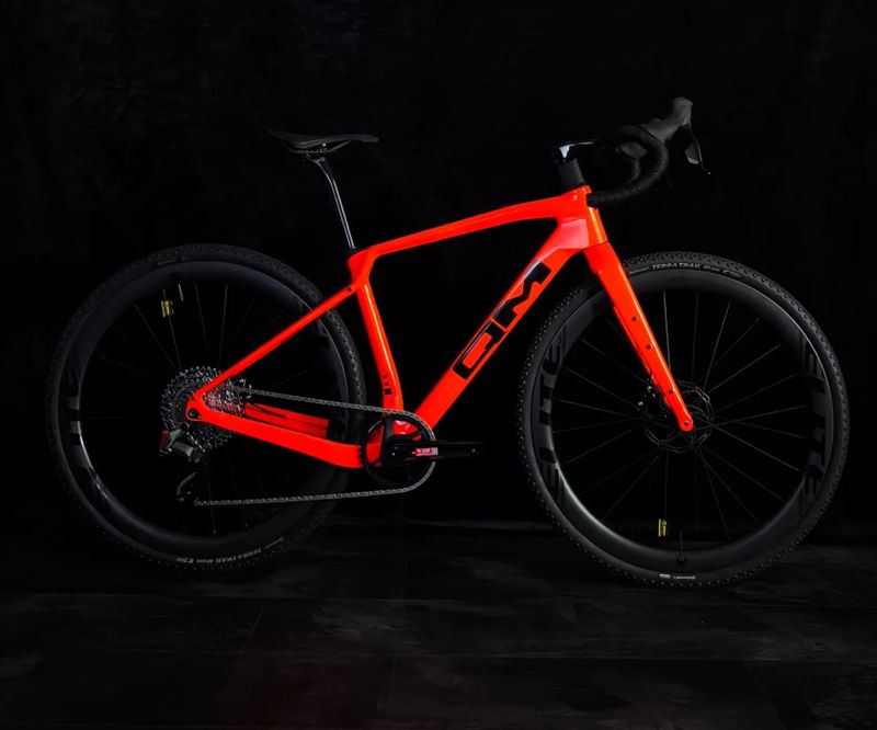 Nový gravel QM AT30